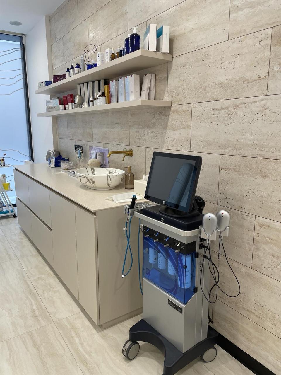 Апарат HydraFacial MD у клініці La Zerway